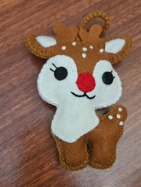 Handmade Plush Reindeer Christmas Ornament Made In PERU, NWT